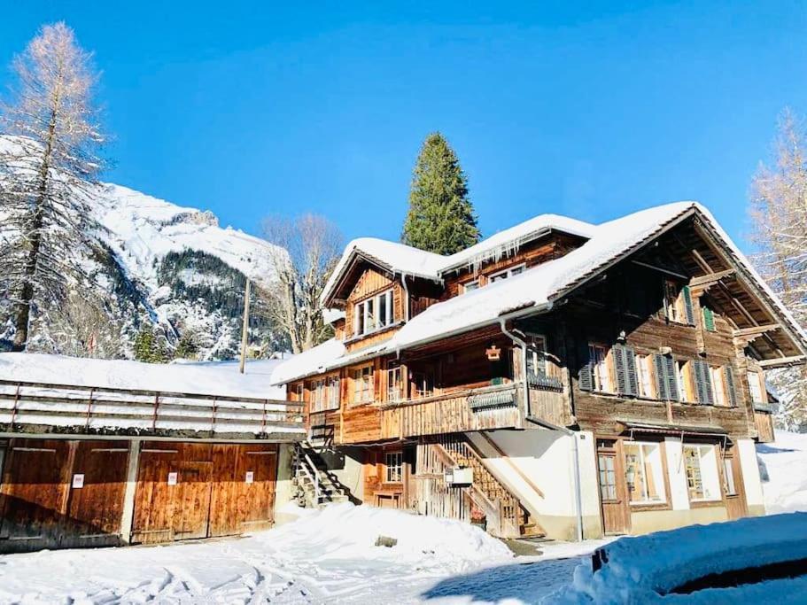 Cozy Apartment In Vintage House In Kandersteg Exterior foto